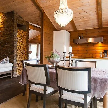 Cozy In With Jacuzzi And Sauna